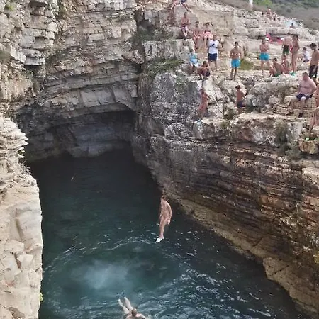 شقة Erzen