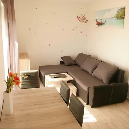 Erzen Appartement *