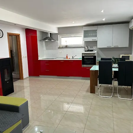 Апартаменты Erzen