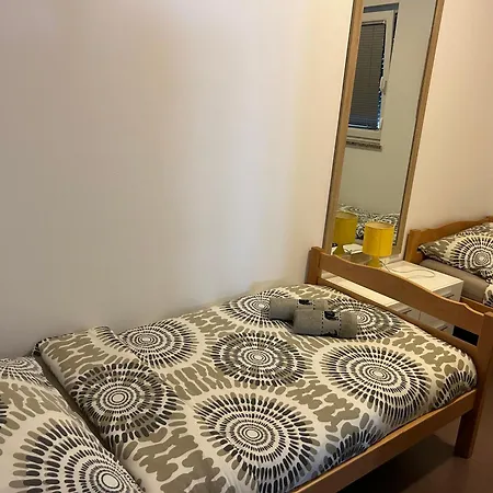 Апартаменты Erzen *